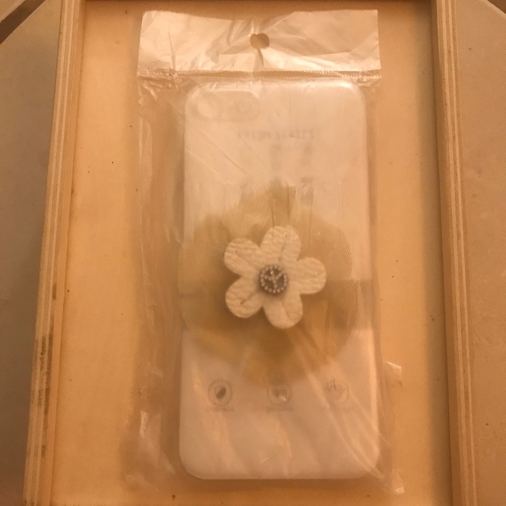 iPhone 7/8 Case - Picture 3 of 3